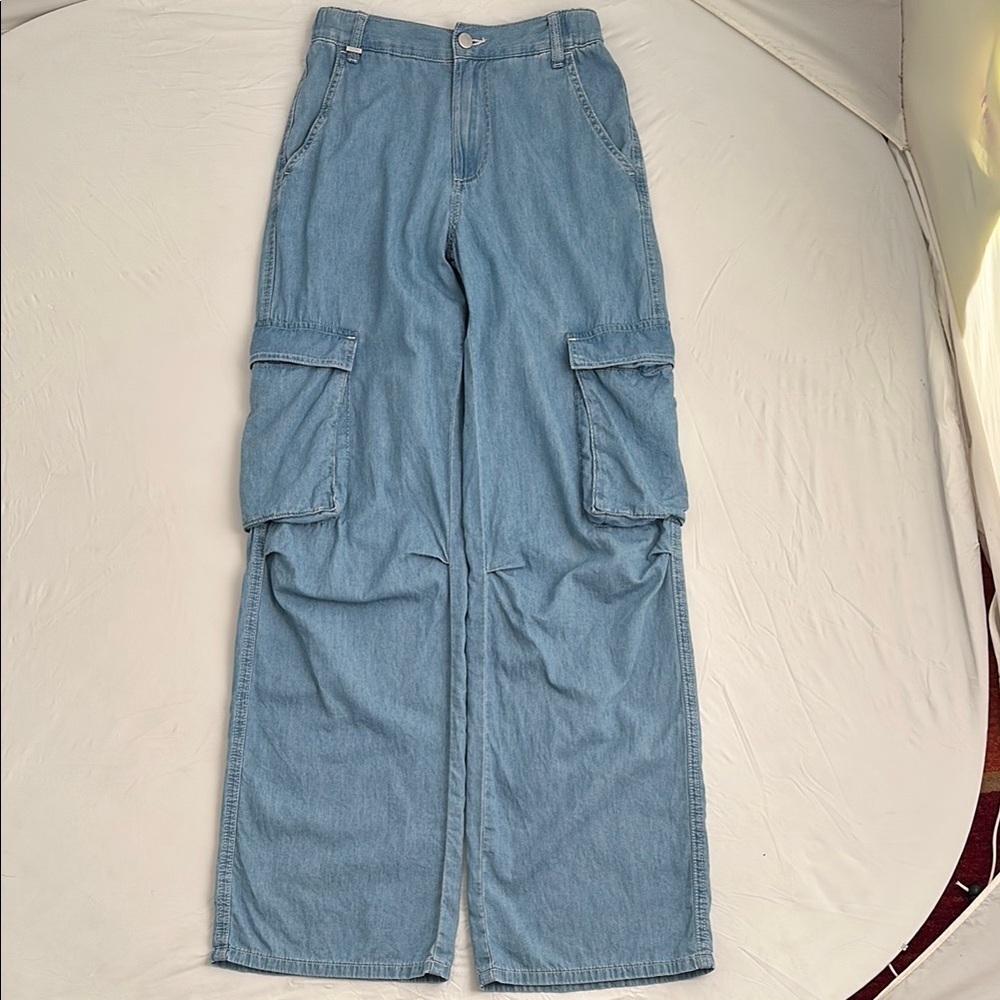 United Colors of Benetton light blue chambray high waisted cargo pants - Picture 5 of 15